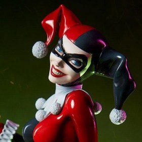Harley Quinn and The Joker DC Comics Diorama by Sideshow Collectibles